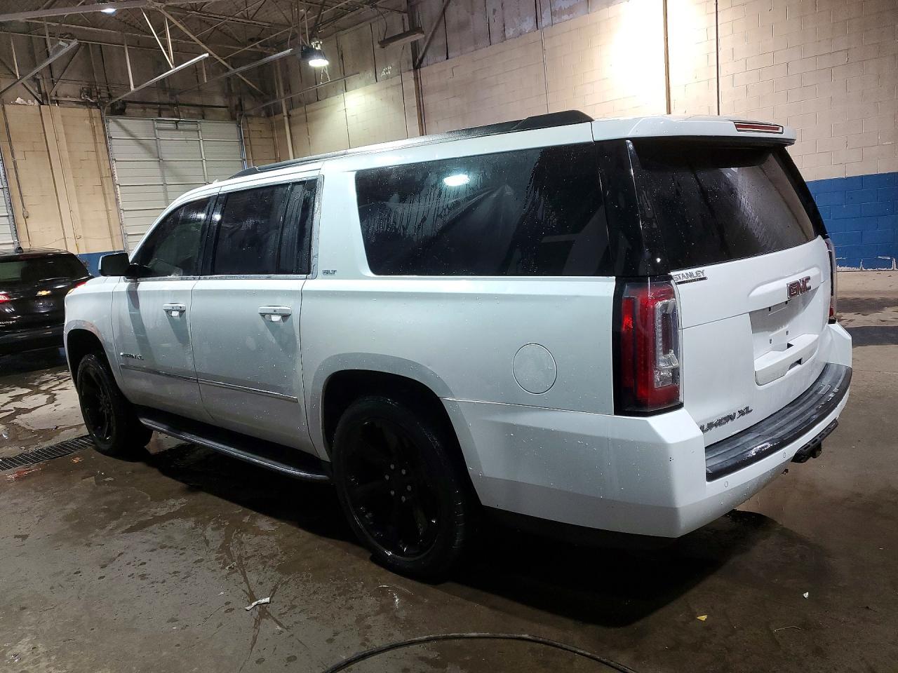 2016 GMC Yukon Xl C1500 Slt - Фото 2