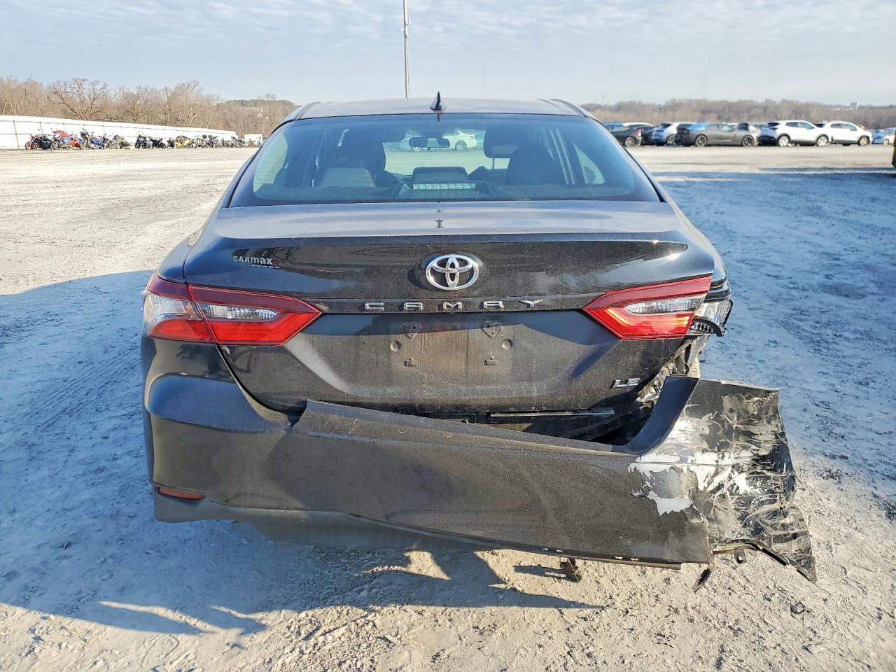 2021 Toyota Camry Le - Фото 6