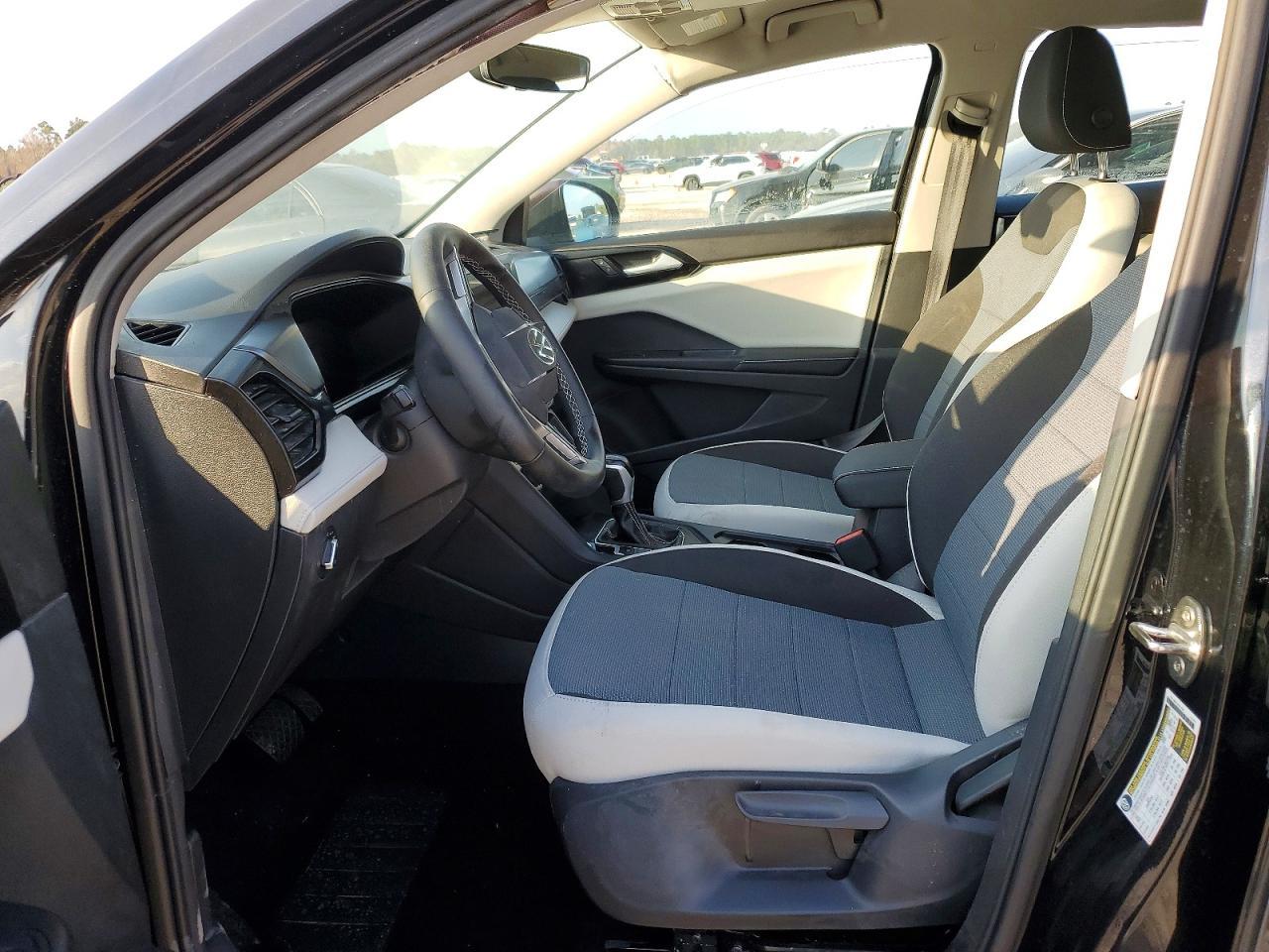 2025 Volkswagen Taos S - Image 7