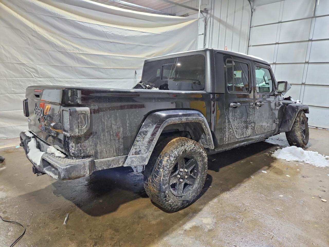 2021 Jeep Gladiator Sport - Фото 3
