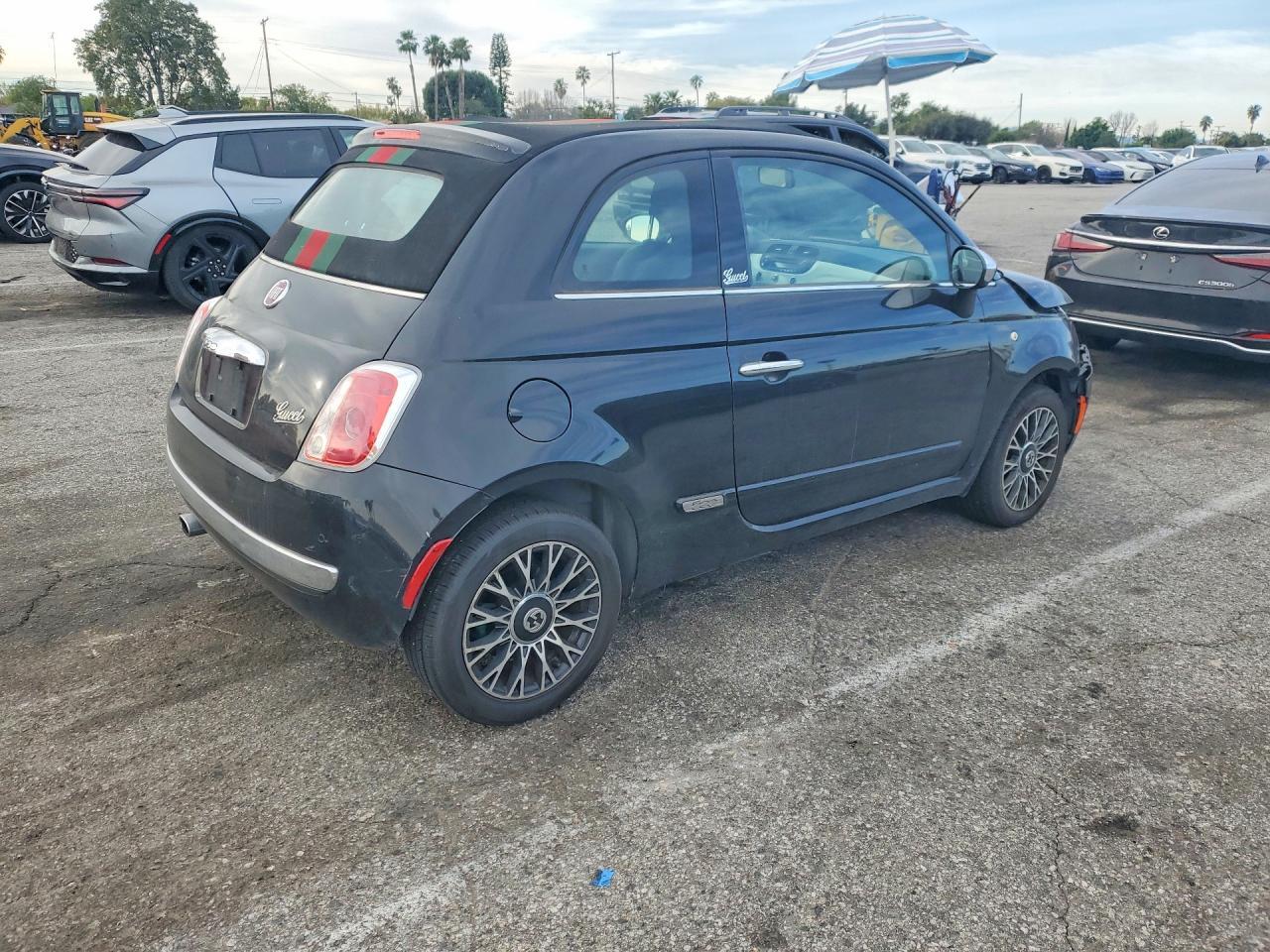 2012 Fiat 500 Lounge - Image 3