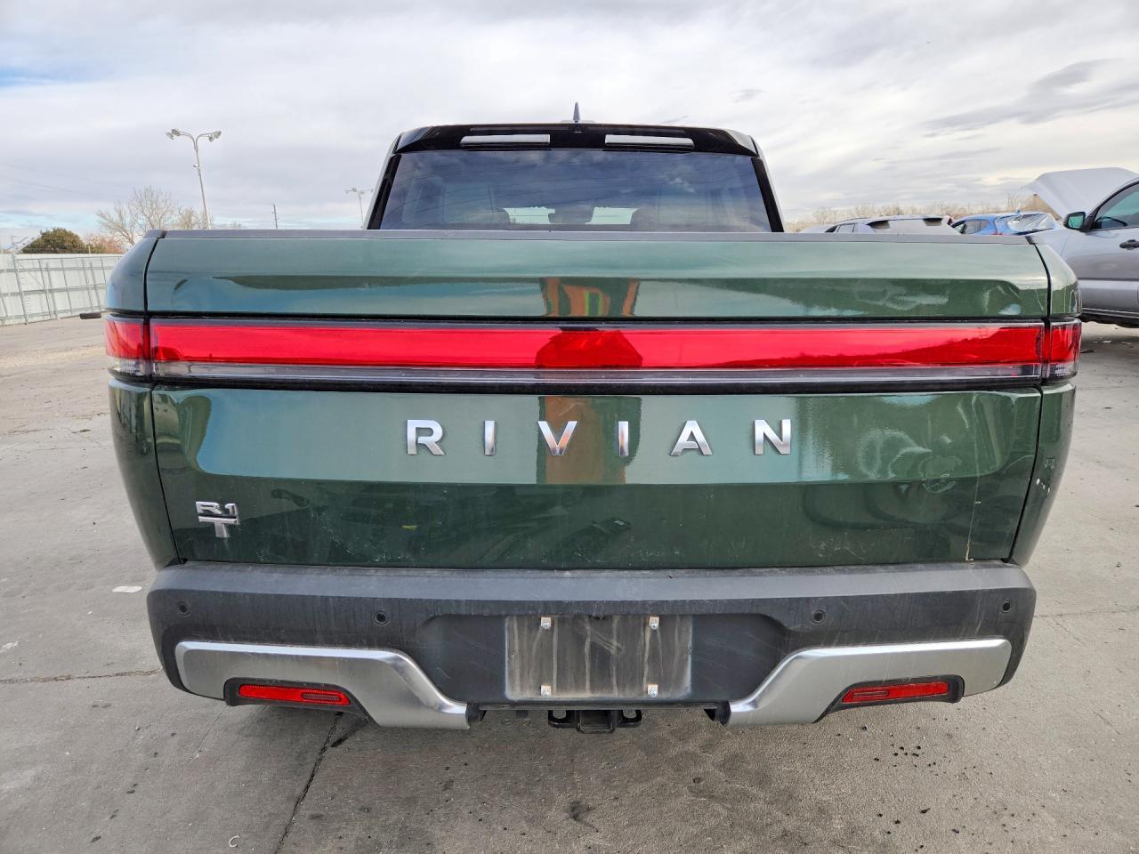 2023 Rivian R1T Adventure - Фото 6