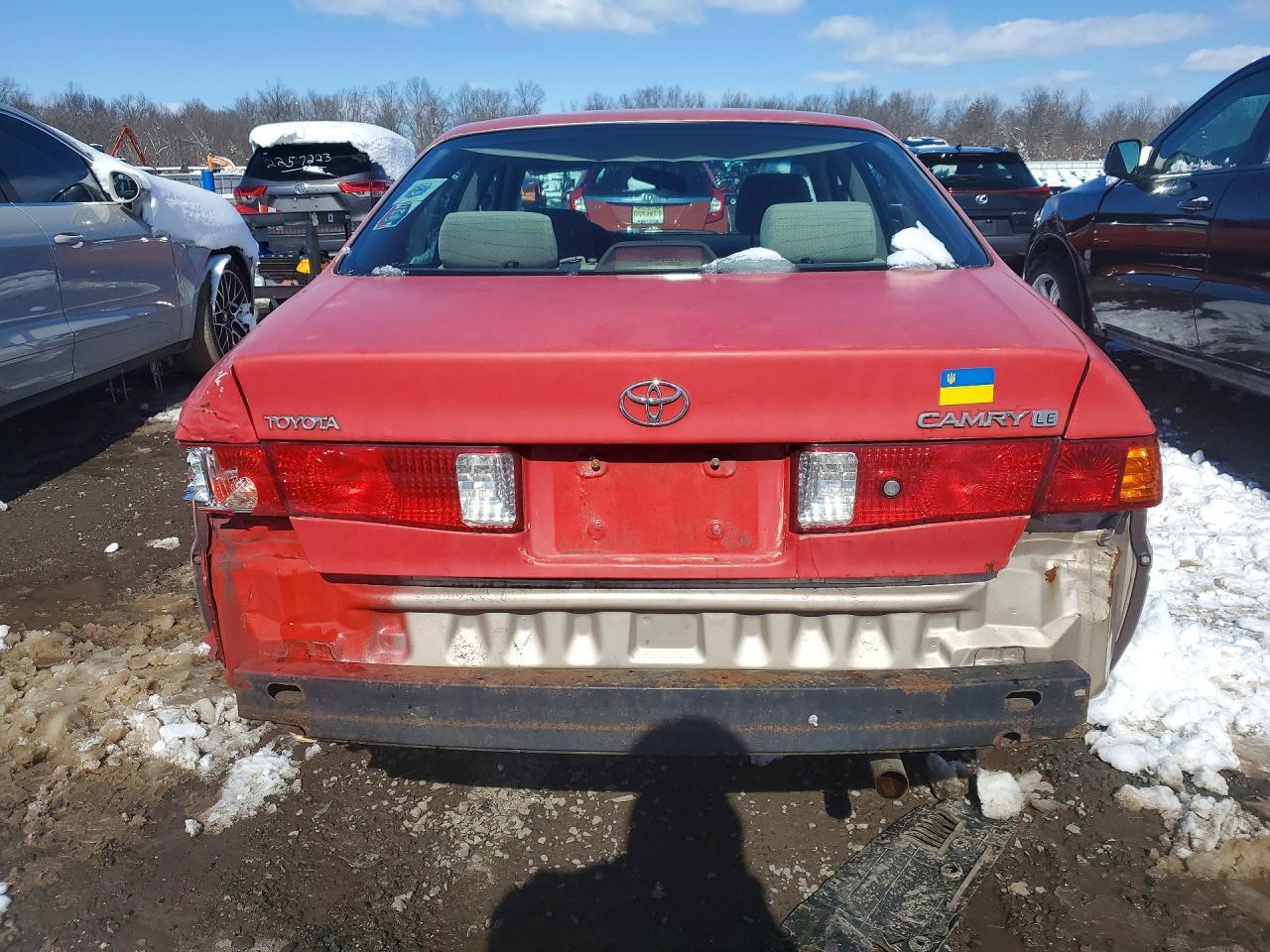 2001 Toyota Camry Ce - Фото 6