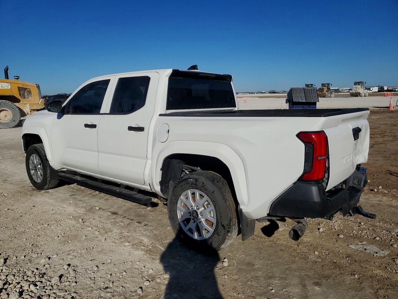 2024 Toyota Tacoma Double Cab - Image 2