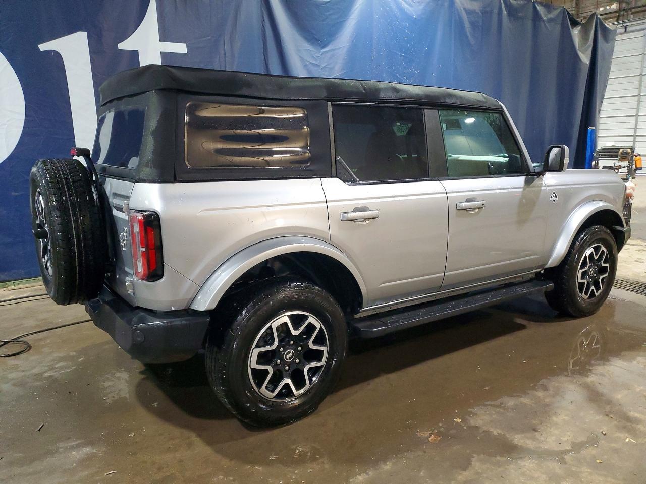 2024 Ford Bronco Outer Banks - Фото 3