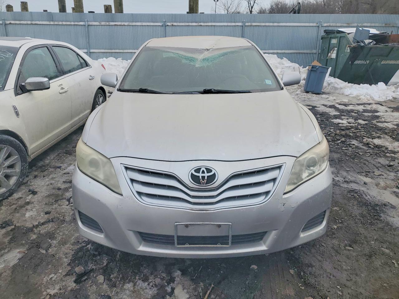 2010 Toyota Camry Base - Фото 5