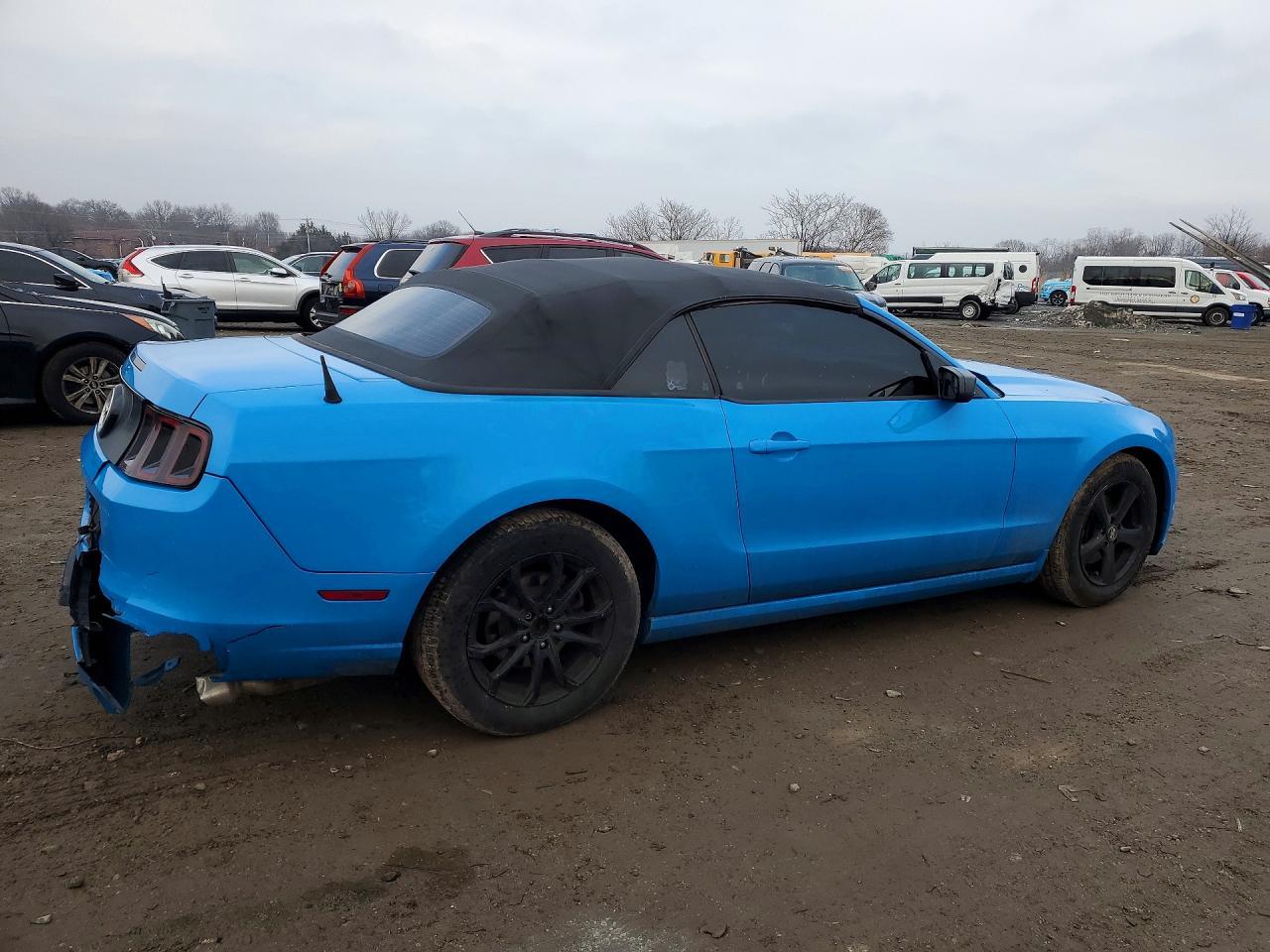 2013 Ford Mustang - Image 3
