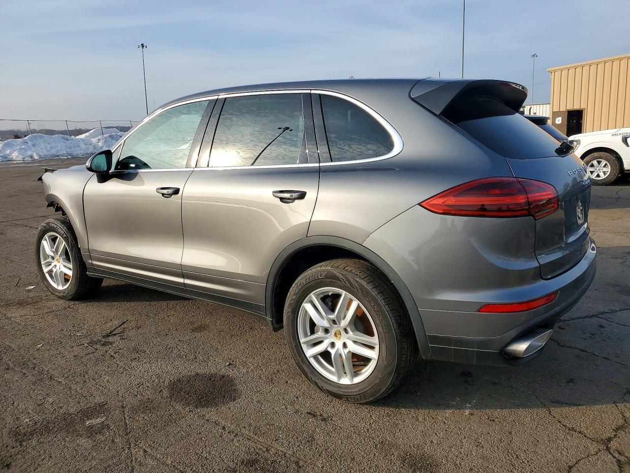 2017 Porsche Cayenne - Image 2