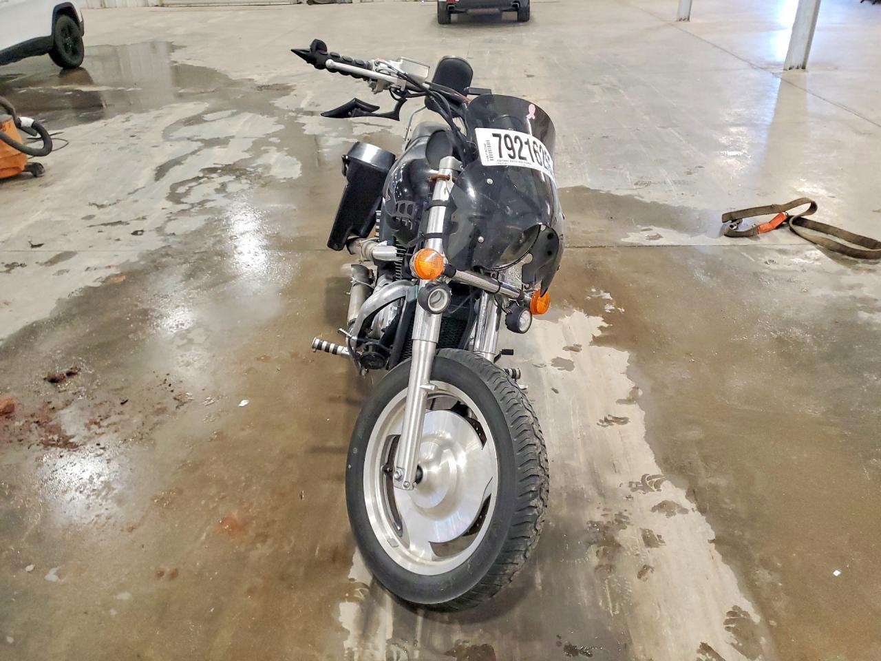 2001 Honda Vt1100 C2 - Фото 2