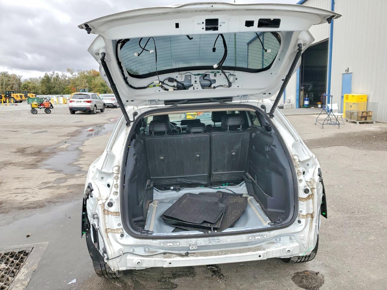 2023 Mazda Cx-50 Base - Image 6