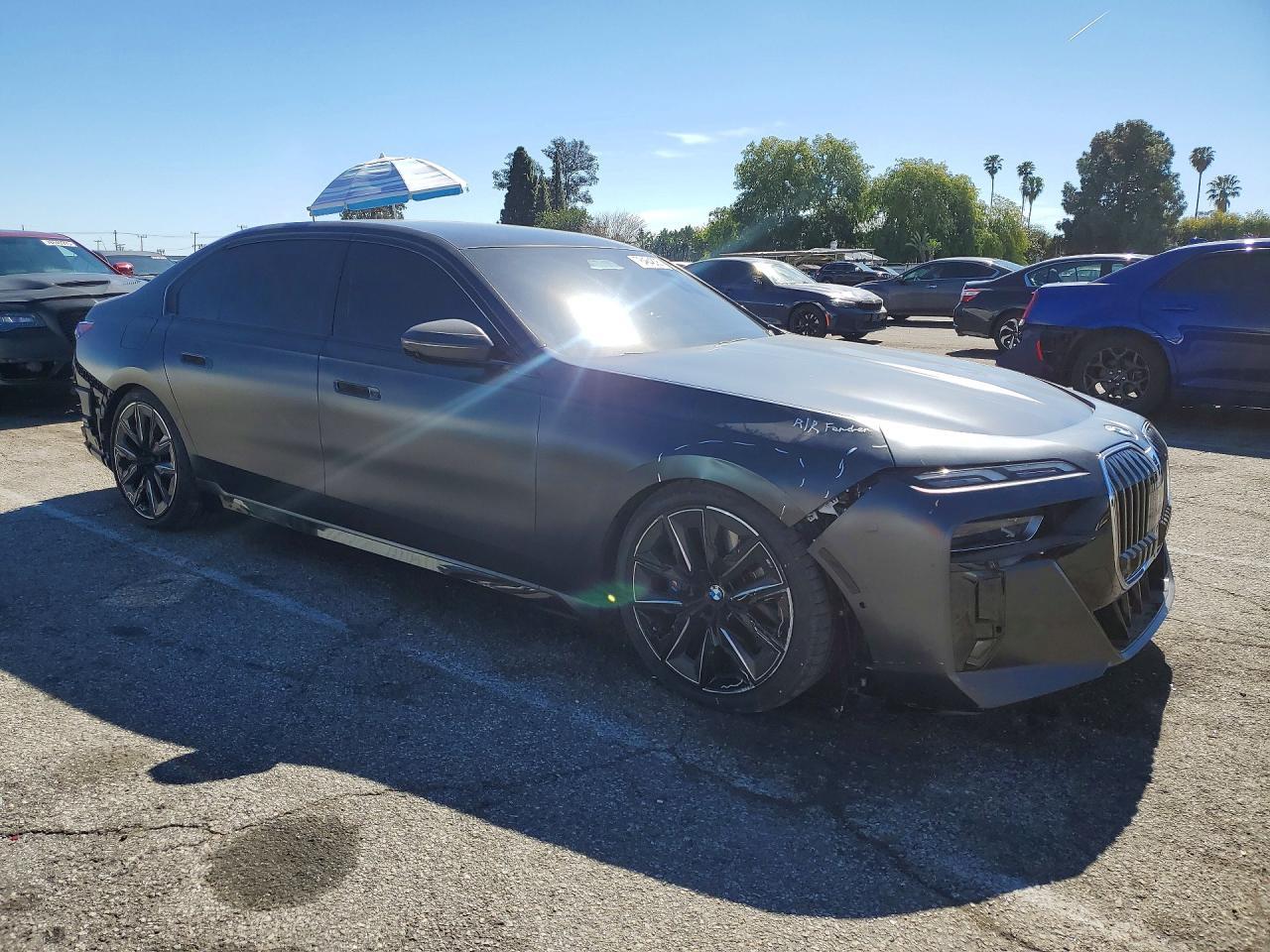 2023 BMW 760 Xi - Фото 4