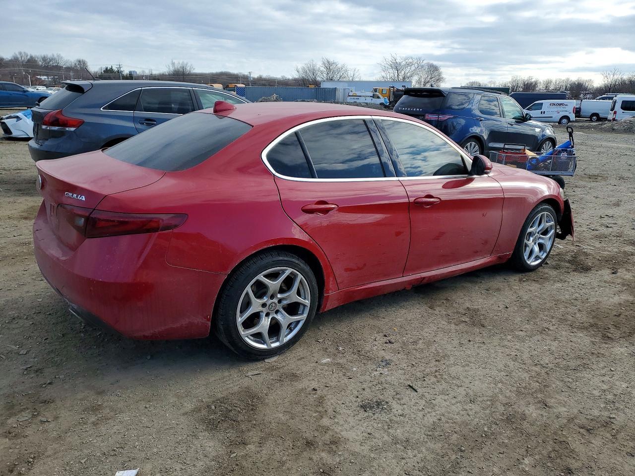2019 Alfa Romeo Giulia Ti - Фото 3