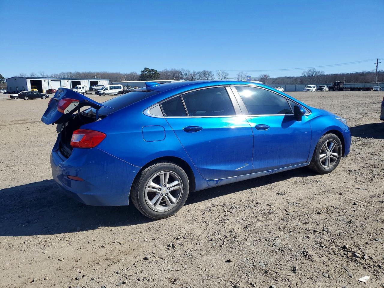 2017 Chevrolet Cruze Lt - Фото 3