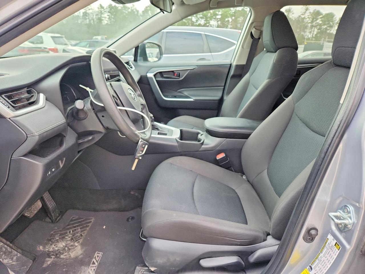 2024 Toyota Rav4 Le - Image 7