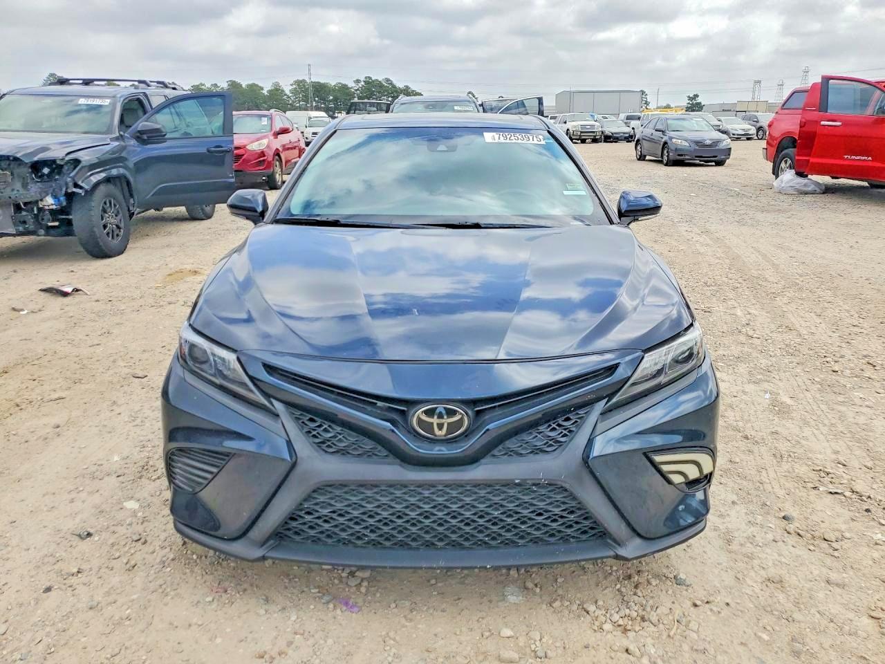 2019 Toyota Camry Se - Фото 5