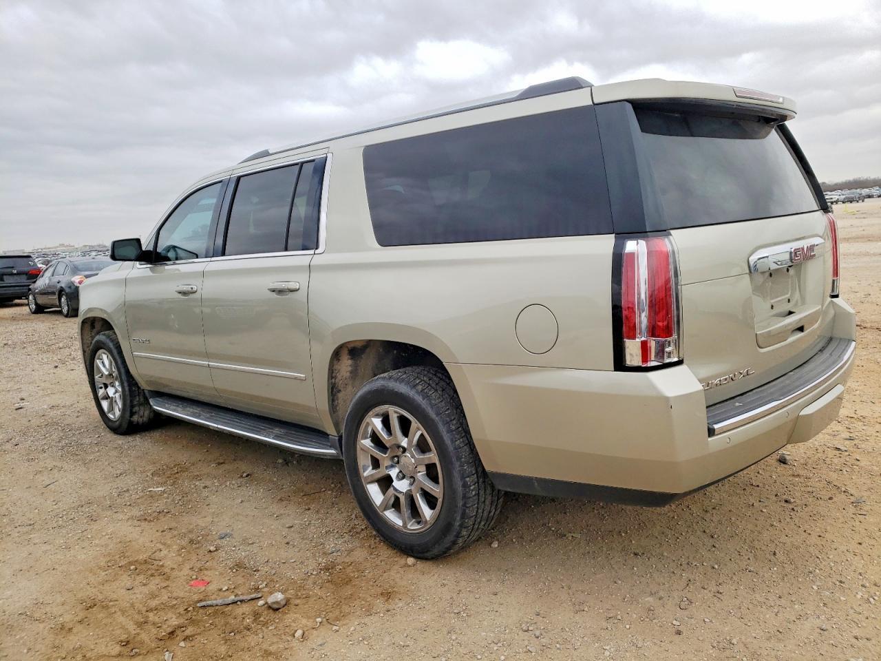 2016 GMC Yukon Xl Denali - Фото 2