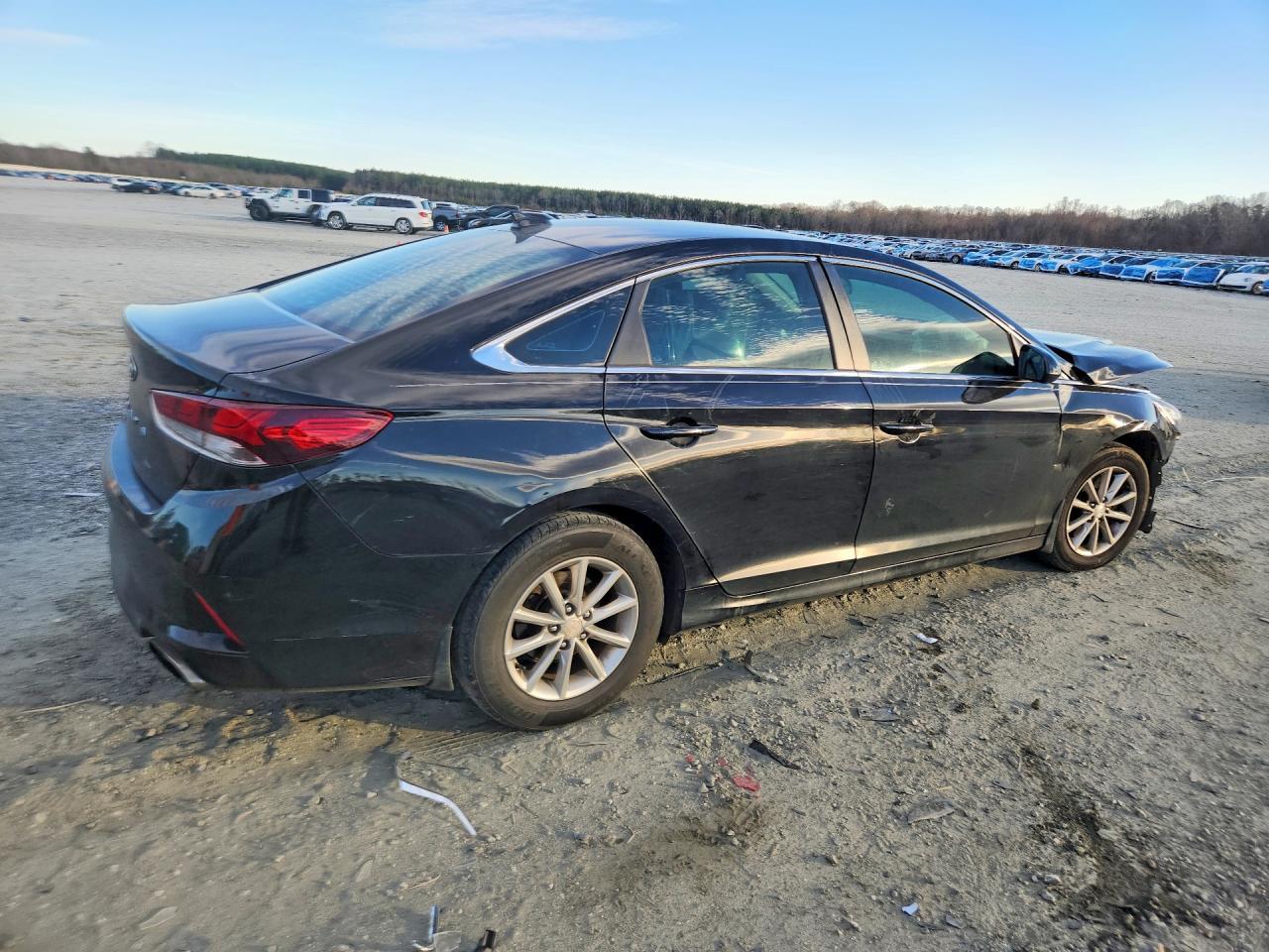 2019 Hyundai Sonata - Image 3