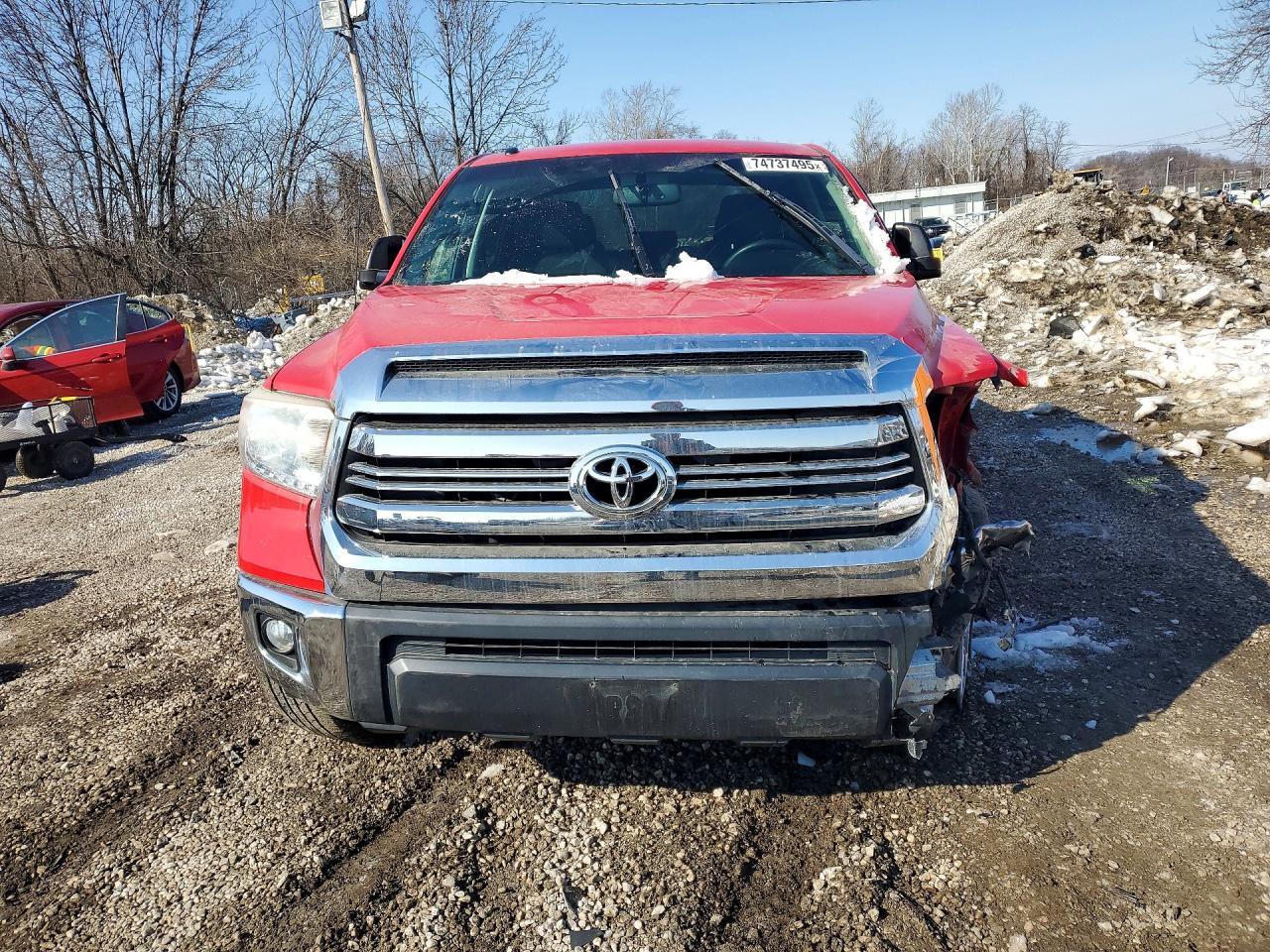 2016 Toyota Tundra Crewmax Sr5 - Image 5
