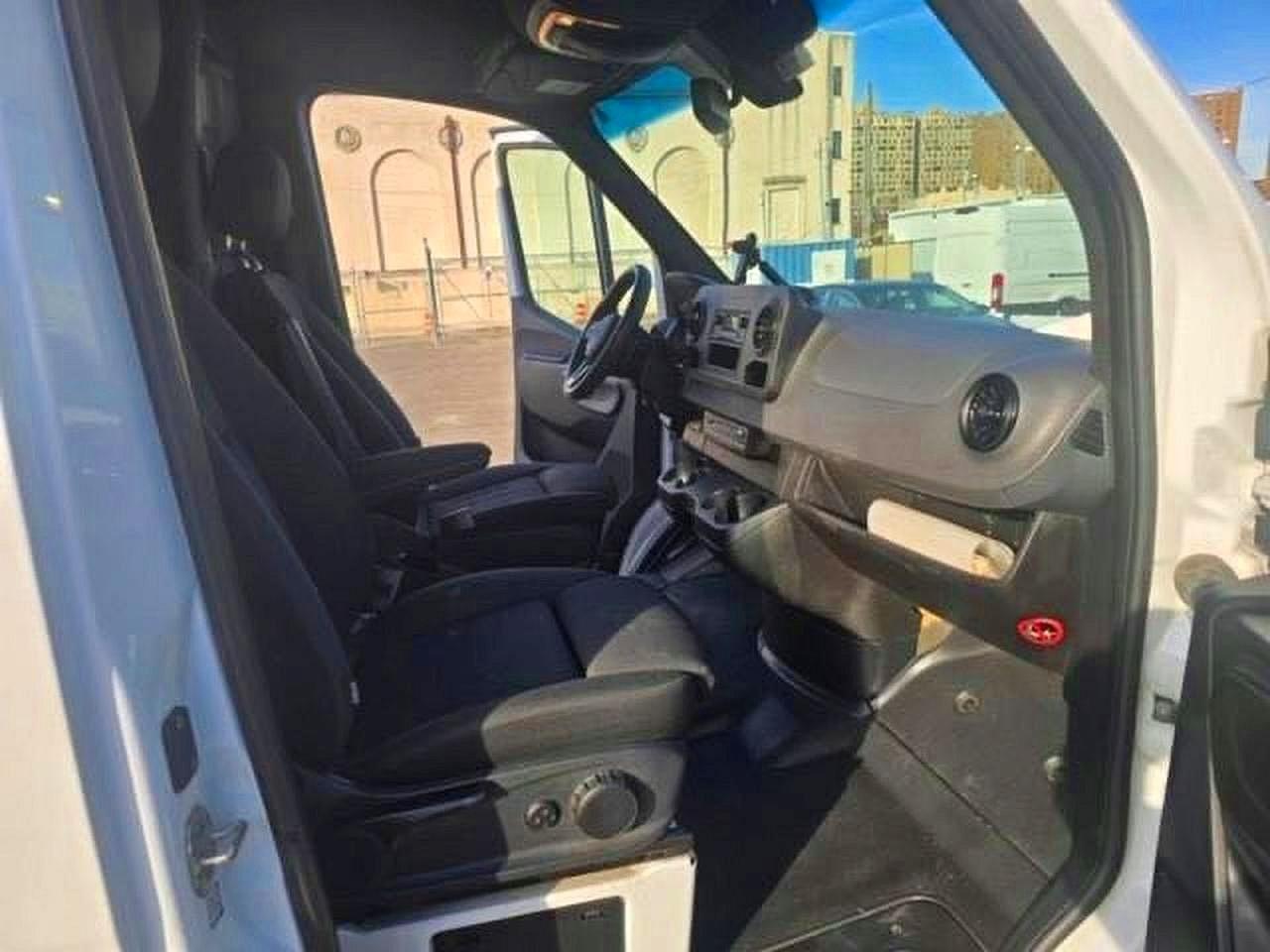 2022 Mercedes-Benz Sprinter 2500 - Фото 5