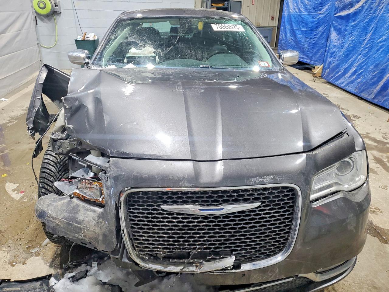 2017 Chrysler 300C - Фото 5