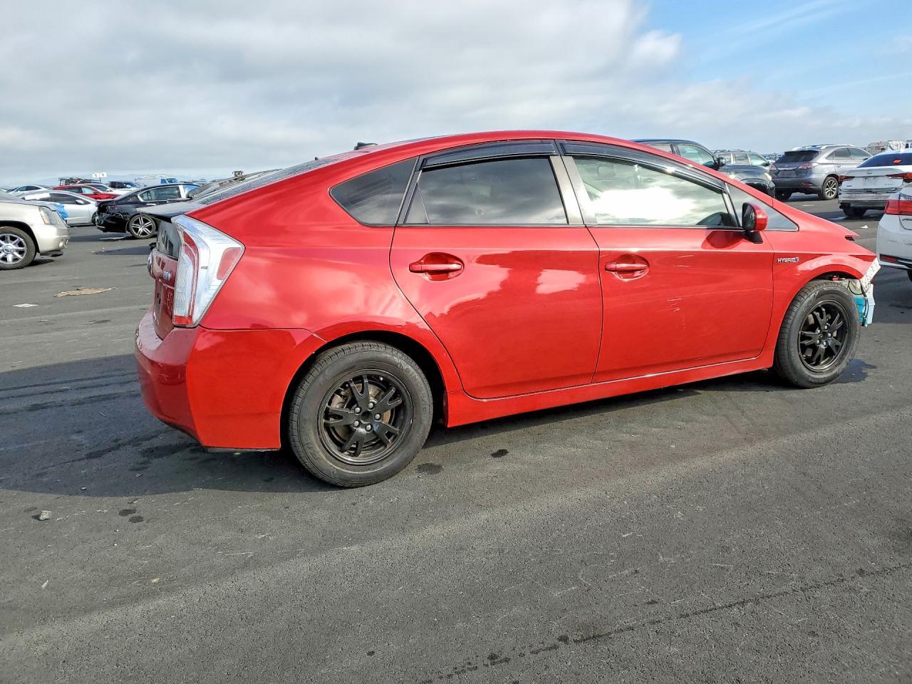 2015 Toyota Prius - Фото 3