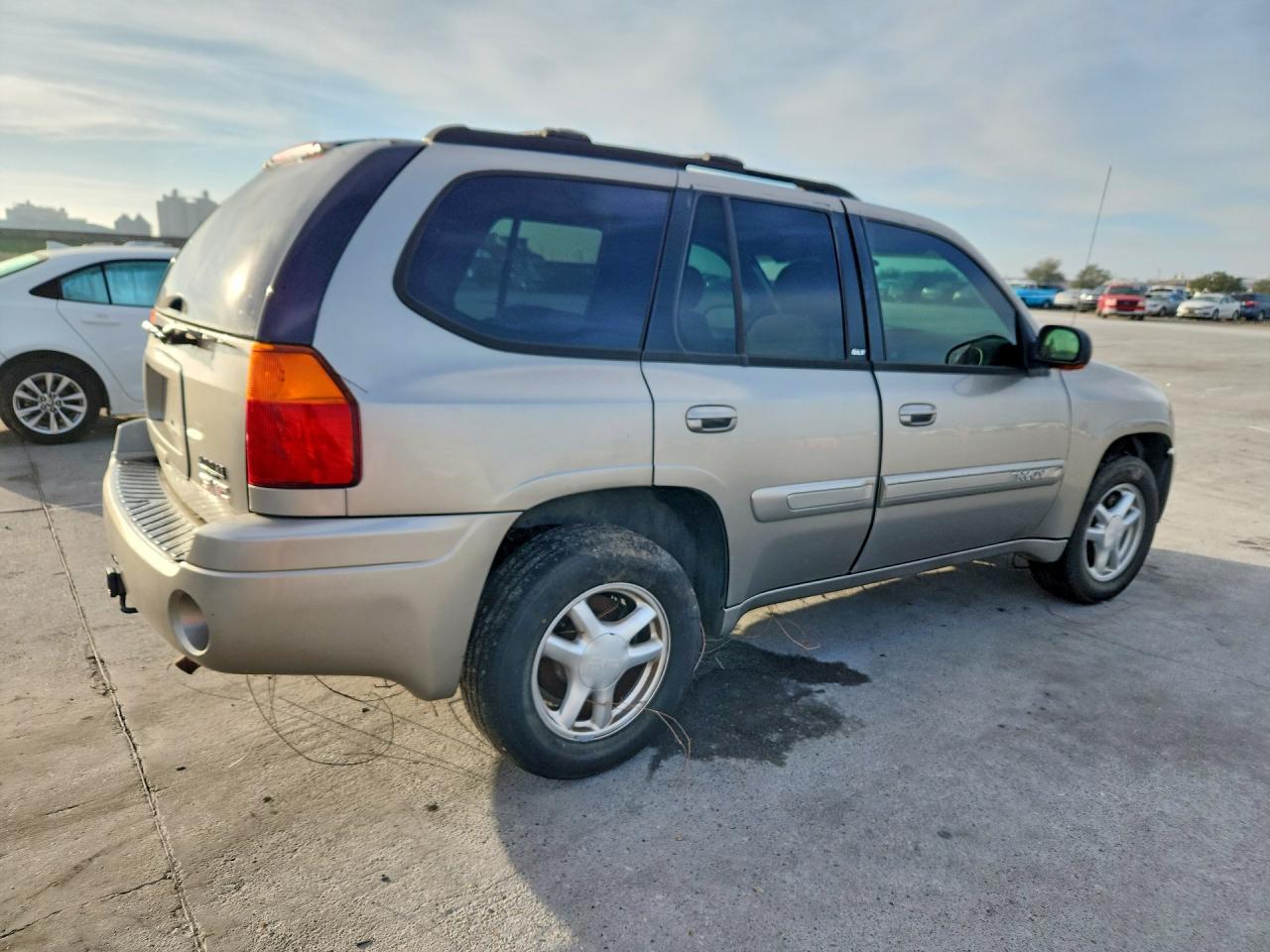 2003 GMC Envoy - Фото 3