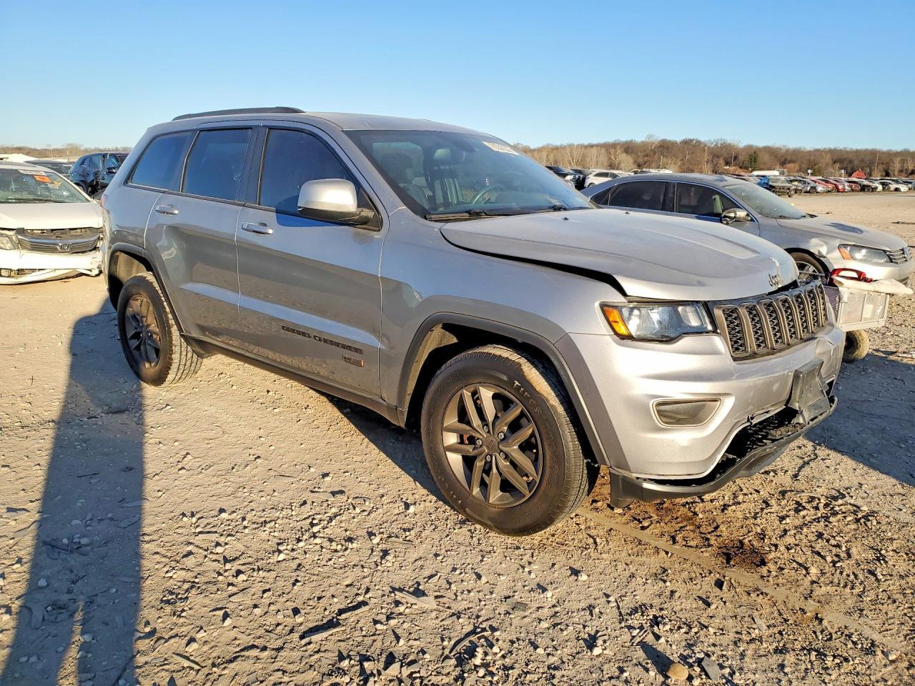 2016 Jeep Grand Cherokee Laredo - Фото 4