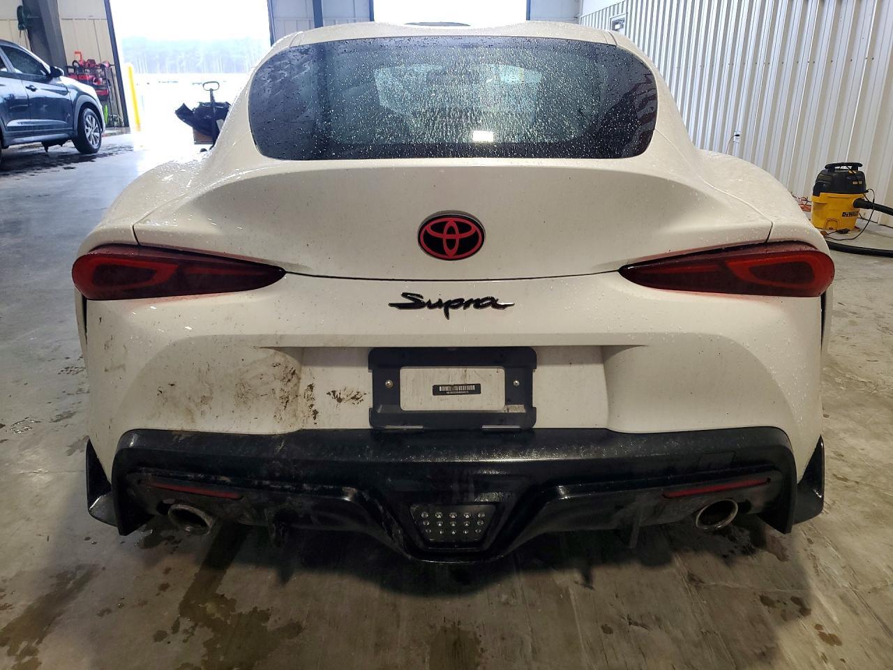 2021 Toyota Gr Supra 2.0 - Image 6