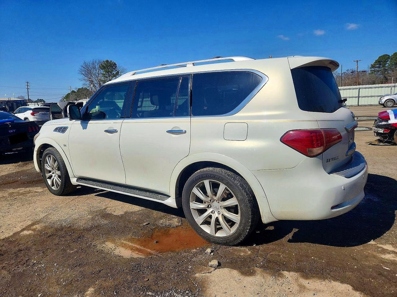 2014 Infiniti Qx80 - Image 2