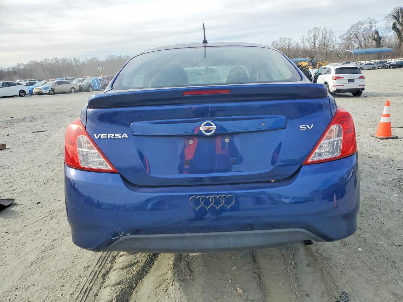 2018 Nissan Versa Sv - Фото 6