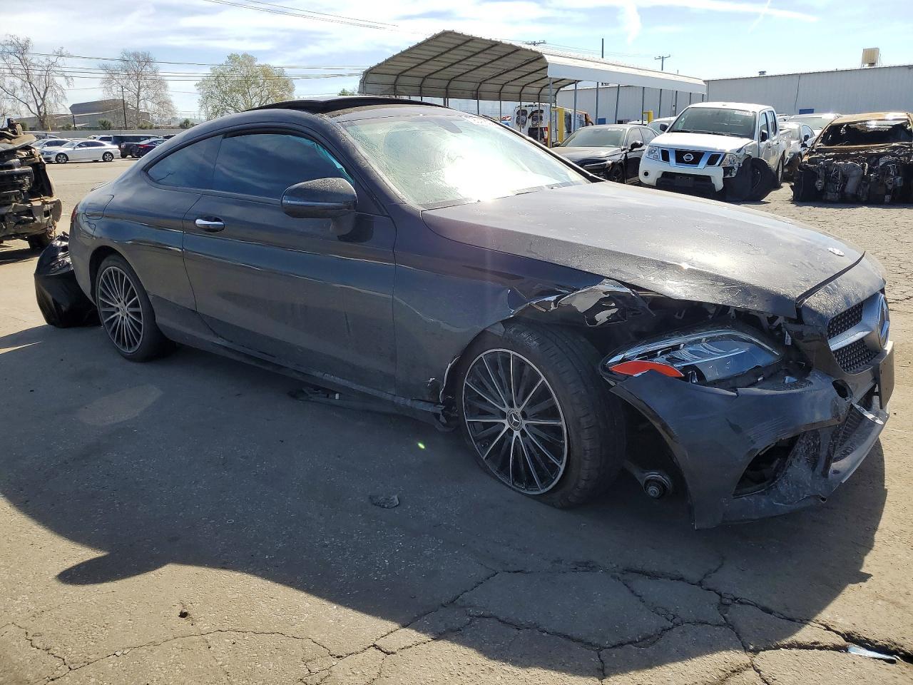 2020 Mercedes-Benz C 300 - Фото 4