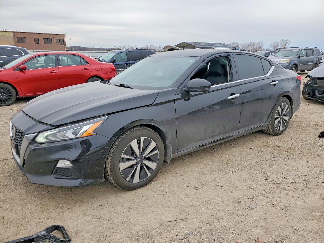 2022 Nissan Altima Sv