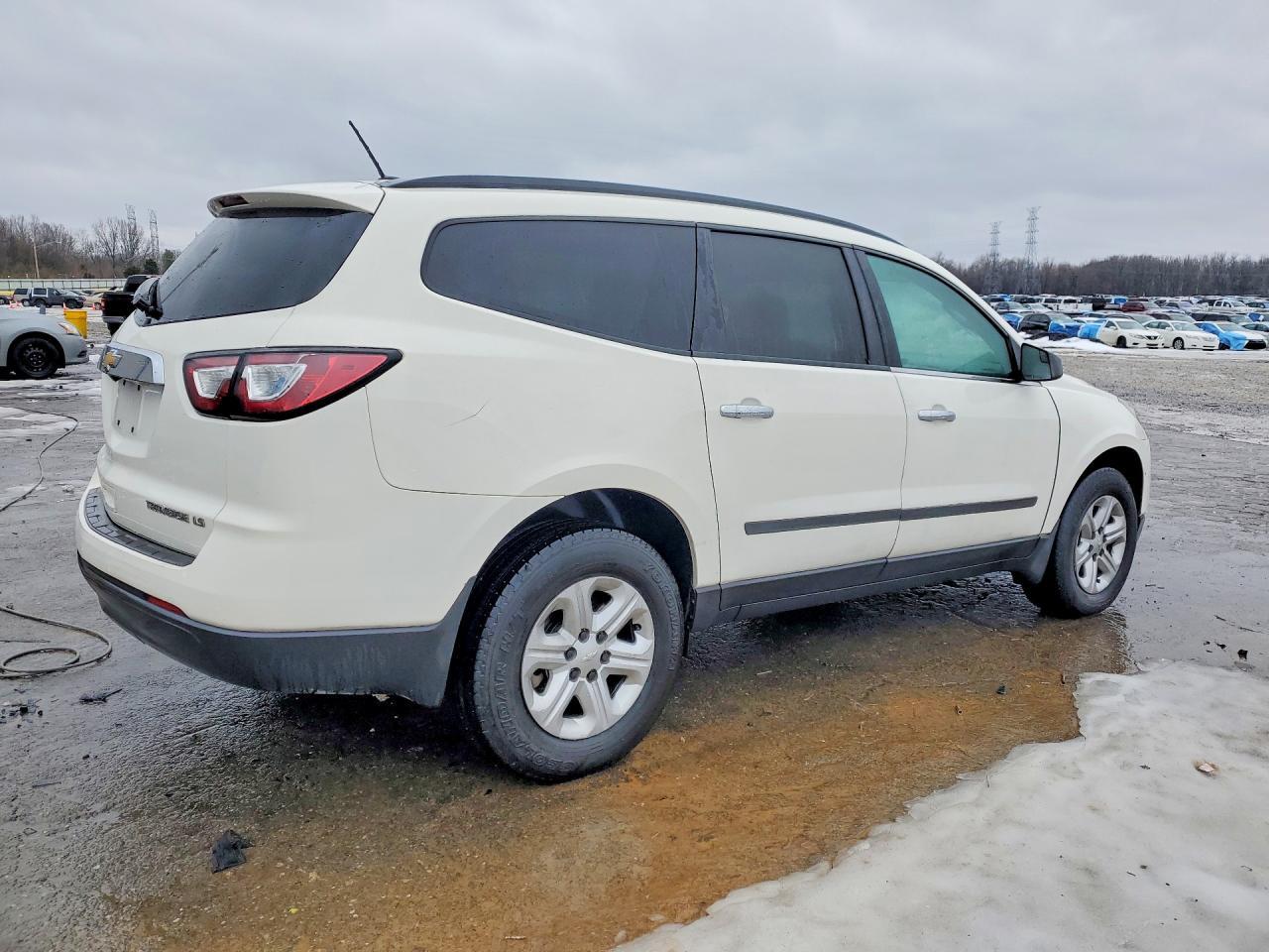 2014 Chevrolet Traverse Ls - Фото 3