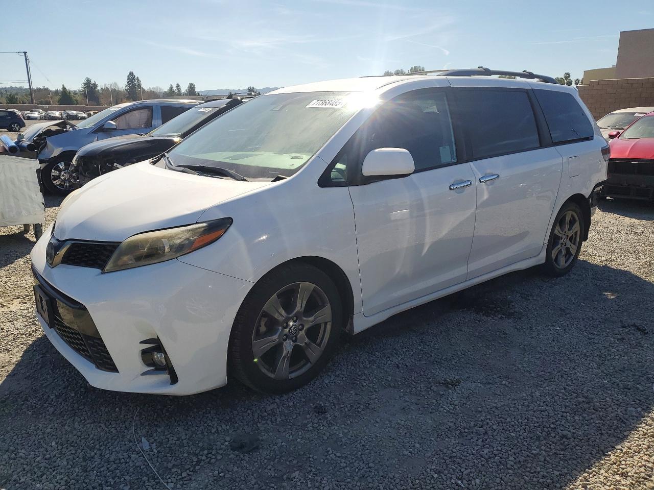 2019 Toyota Sienna Se