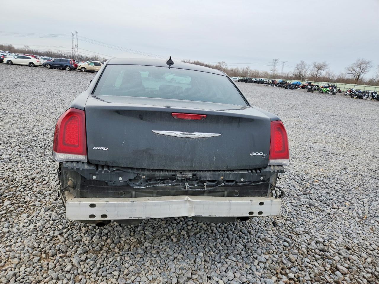 2016 Chrysler 300 S - Фото 6