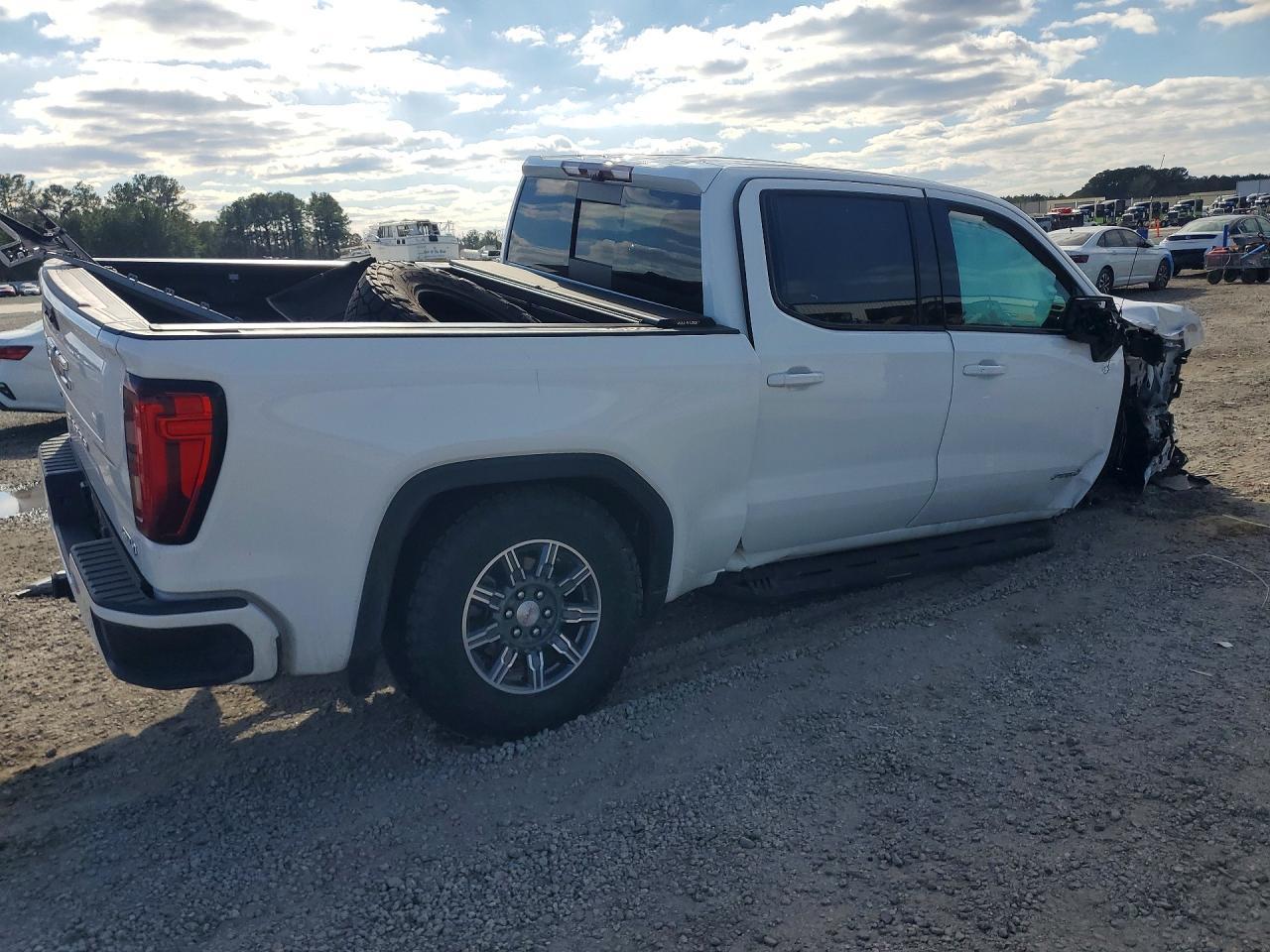 2024 GMC Sierra K1500 At4 - Фото 3