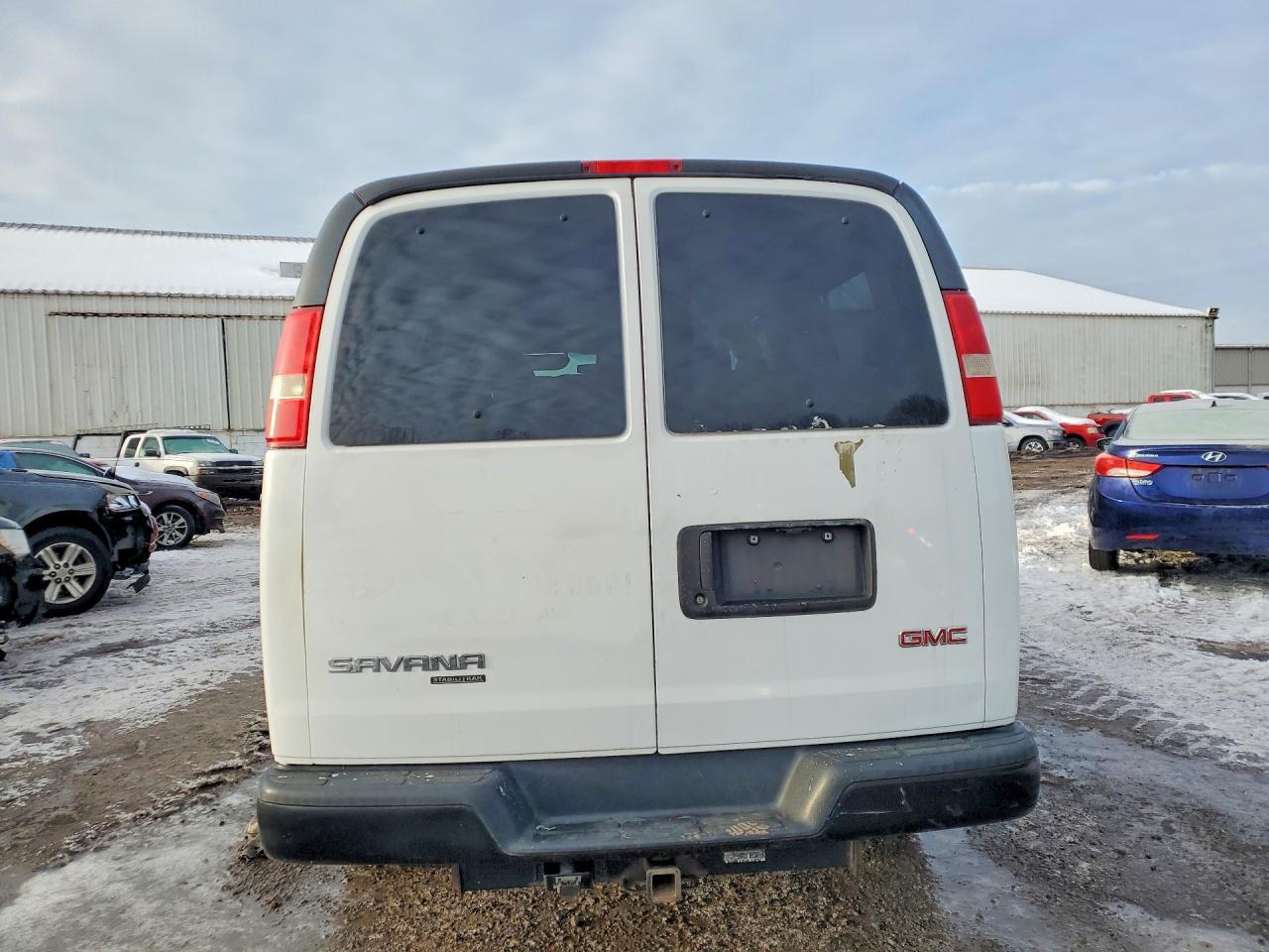2012 GMC Savana G2500 Ls - Image 6