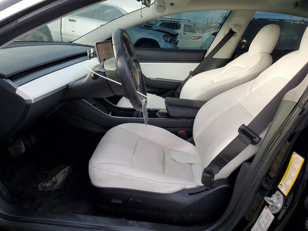 2018 Tesla Model 3 - Фото 7