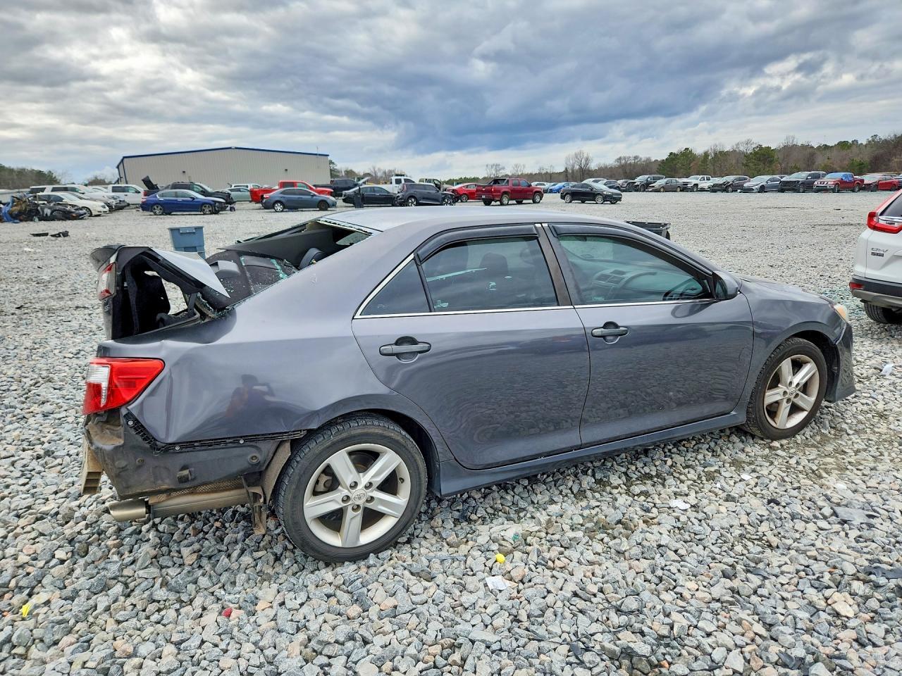 2013 Toyota Camry Se - Фото 3