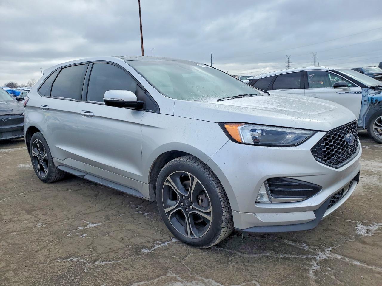 2019 Ford Edge St - Фото 4