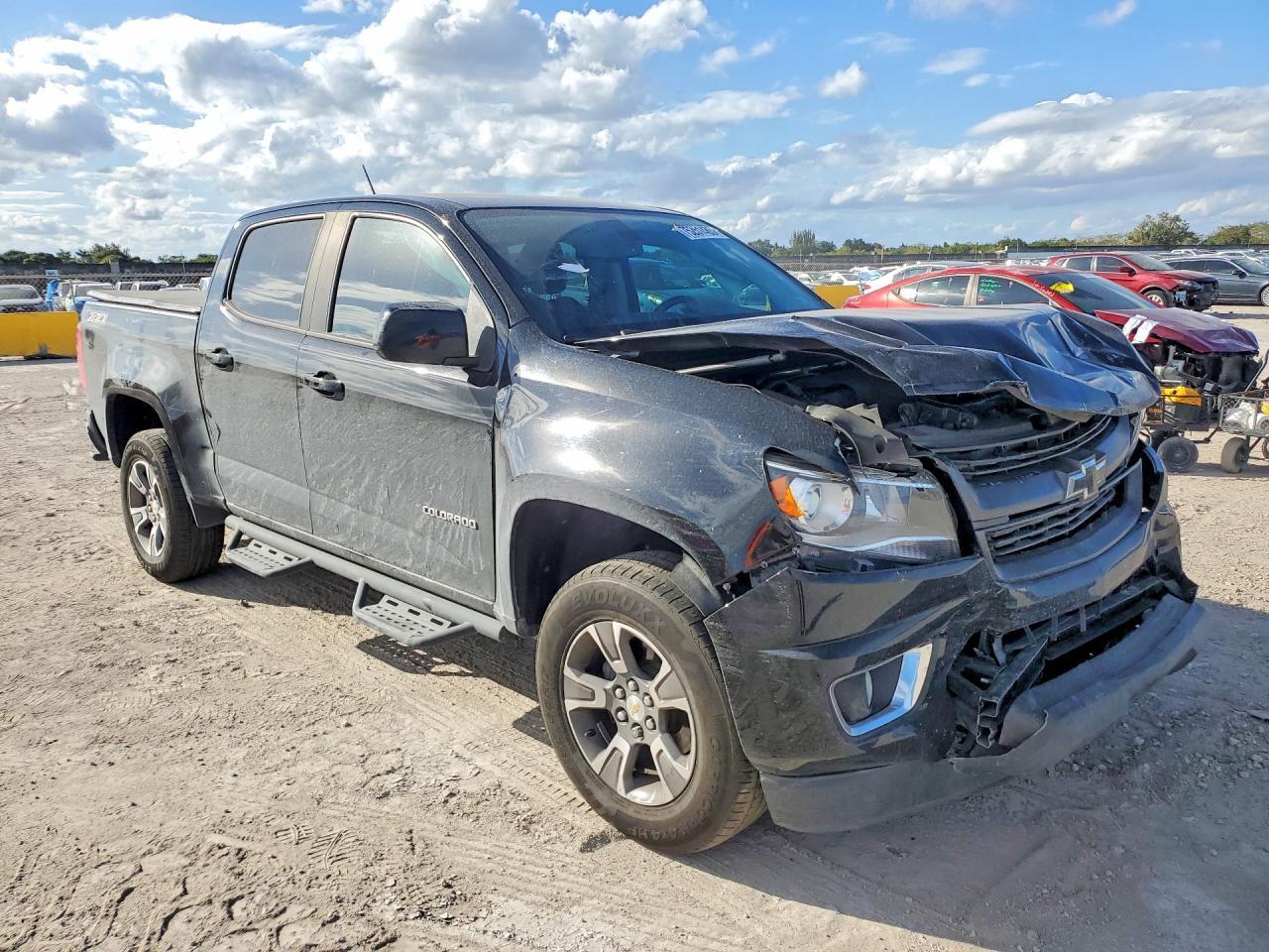 2020 Chevrolet Colorado Z71 - Image 4