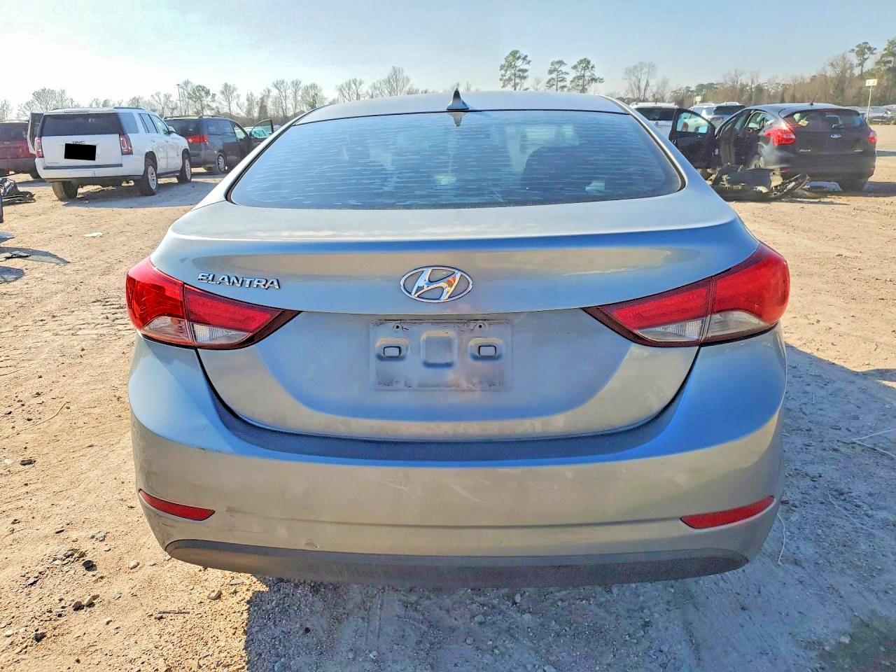 2015 Hyundai Elantra Li - Фото 6