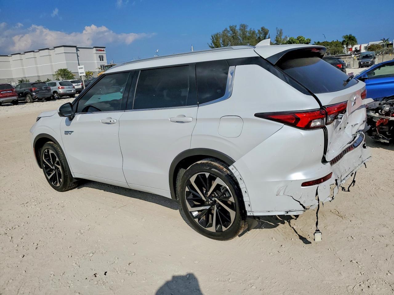 2025 Mitsubishi Outlander Sel - Фото 2