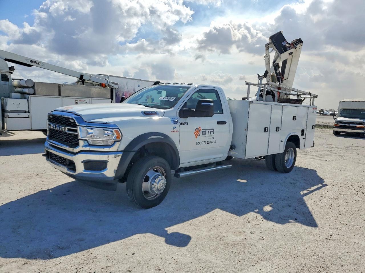 2023 Ram 5500 - Image 2