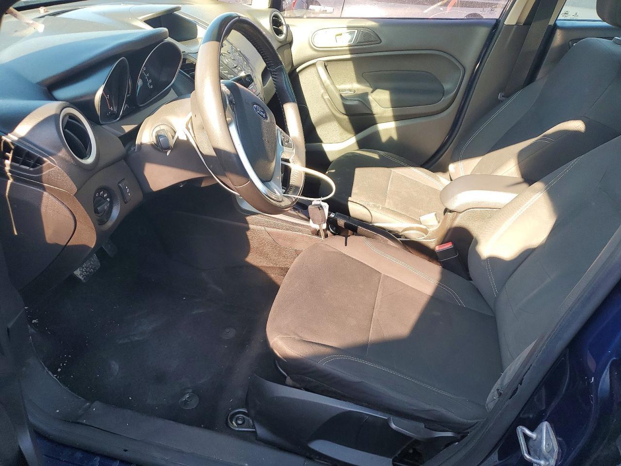 2016 Ford Fiesta Se - Фото 7