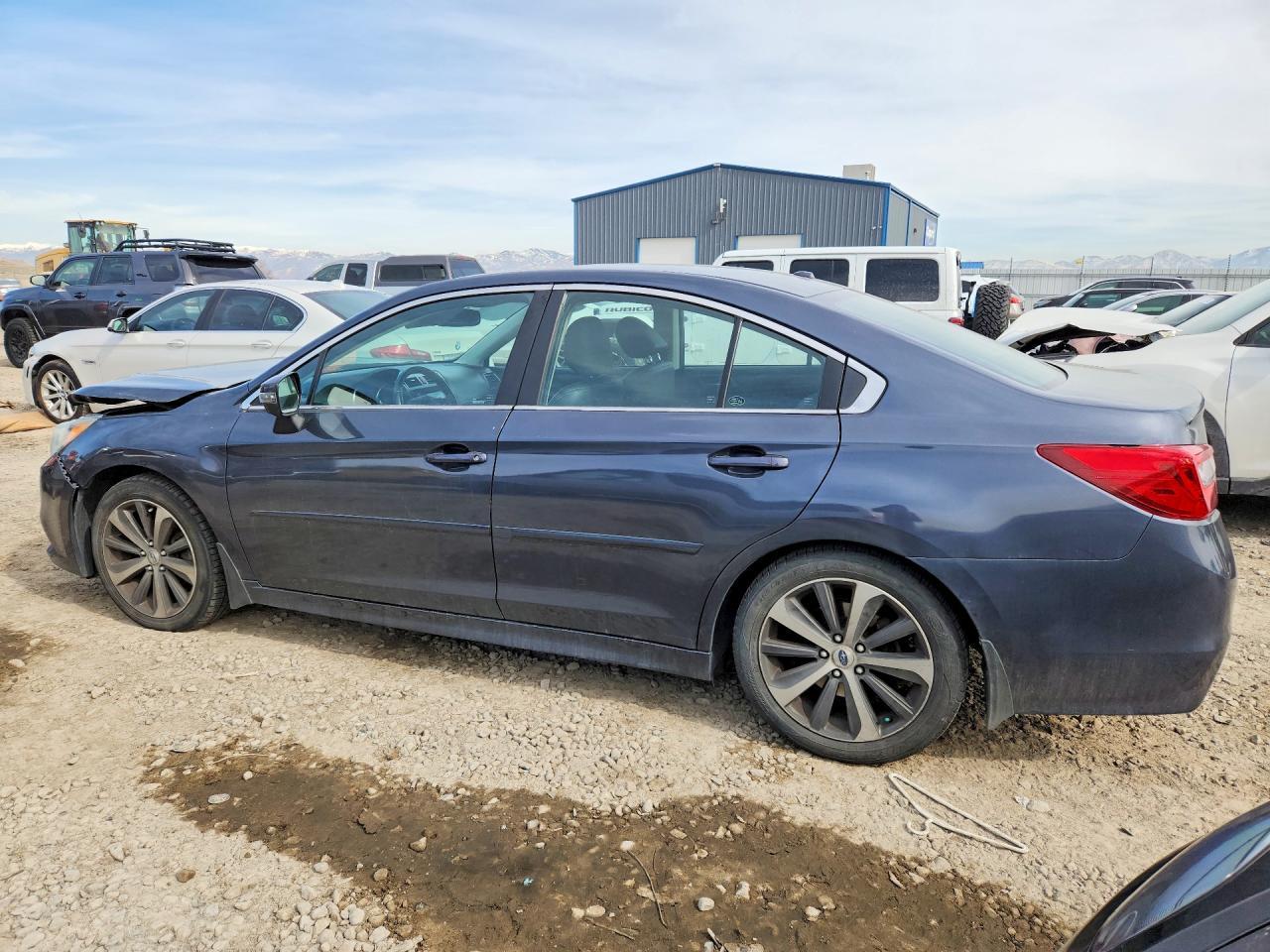 2015 Subaru Legacy 2.5I Limited - Фото 2