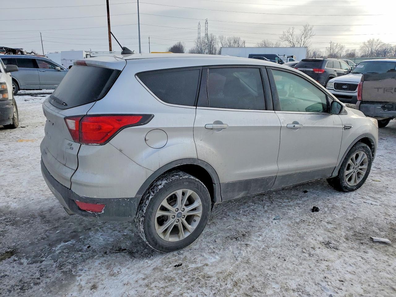 2019 Ford Escape Se - Фото 3