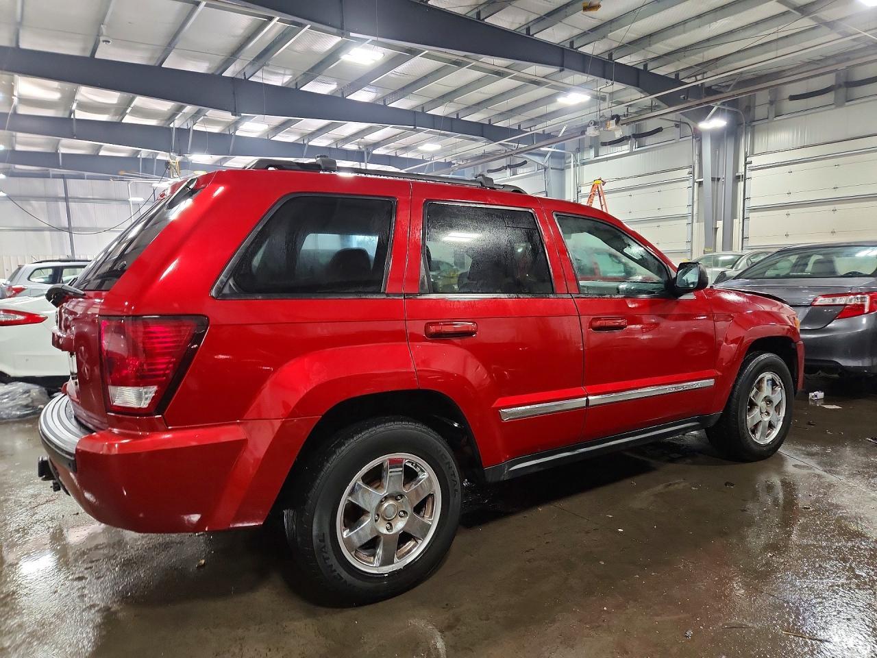 2010 Jeep Grand Cherokee Laredo - Image 3
