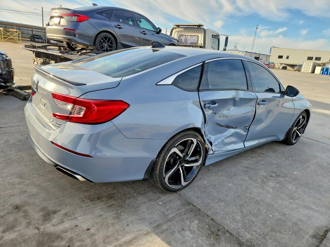 2022 Honda Accord Sport - Фото 3