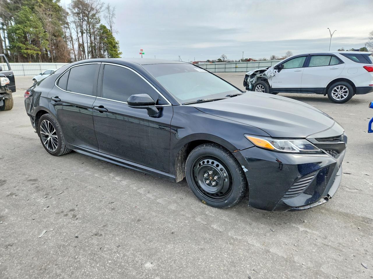 2019 Toyota Camry L - Фото 4